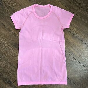 lululemon athletica Pink Short Sleeve Seamless Tee